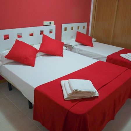 Hostal El Parque San Martin De La Vega Exterior photo